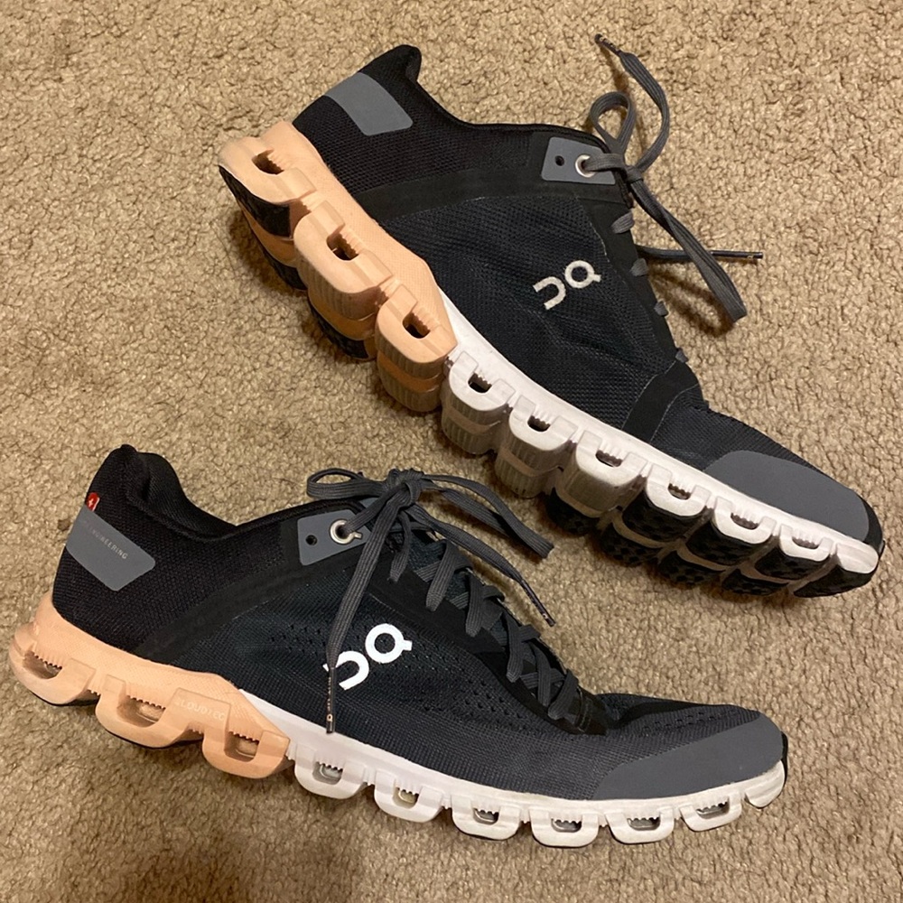 On Cloud Flow Womens 9 Running Shoes